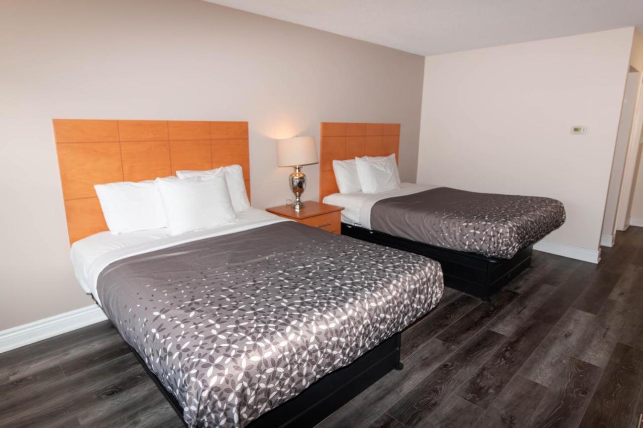 Borden Inn And Suites Angus Extérieur photo